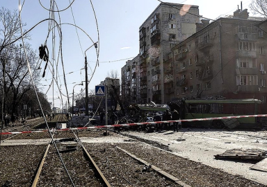 Rus güçleri, Ukrayna'nın Harkiv şehrini vurdu