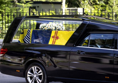 Kraliçe Elizabeth'in naaşı yola çıktı