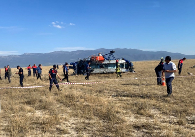 Denizli'de yangın söndürme helikopteri düştü: 1 ölü, 4 yaralı