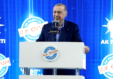 Cumhurbaşkanı Erdoğan gençlere seslendi: Oyunuza, iradenize sahip çıkın
