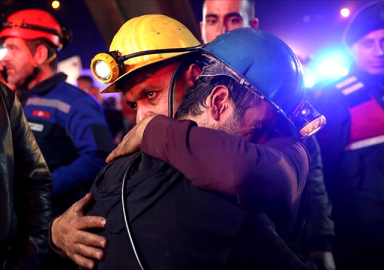 Madenciler dehşet anlarını anlattı: Vagonları bile duvarlara çarpmış…