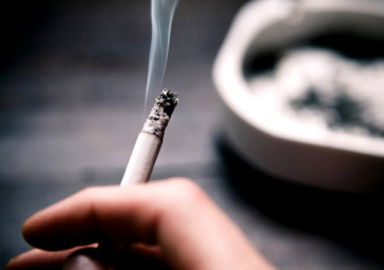 Sigaraya paket başı 2 lira zam