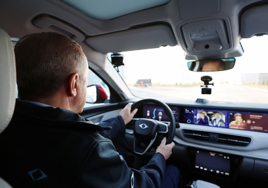 Erdoğan direksiyona geçti! Togg aracını test etti