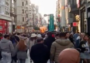 Taksim'deki patlama anı kameraya yansıdı