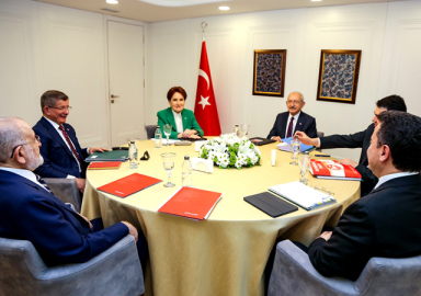 İsmail Saymaz'dan 6'lı masaya adaylık eleştirisi: 7 Kocalı muhalefet!
