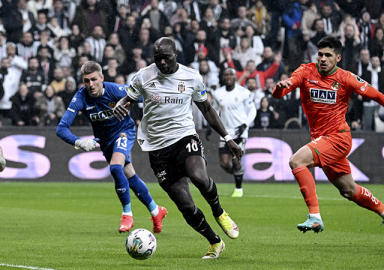 Beşiktaş, Alanyaspor'u üç golle geçti