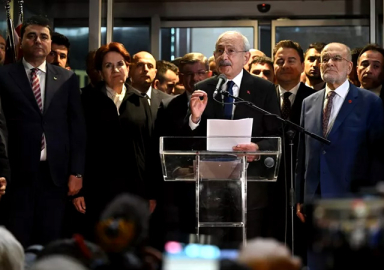 6 lider imzaladı: İşte geçiş sürecinin 11 maddelik yol haritası