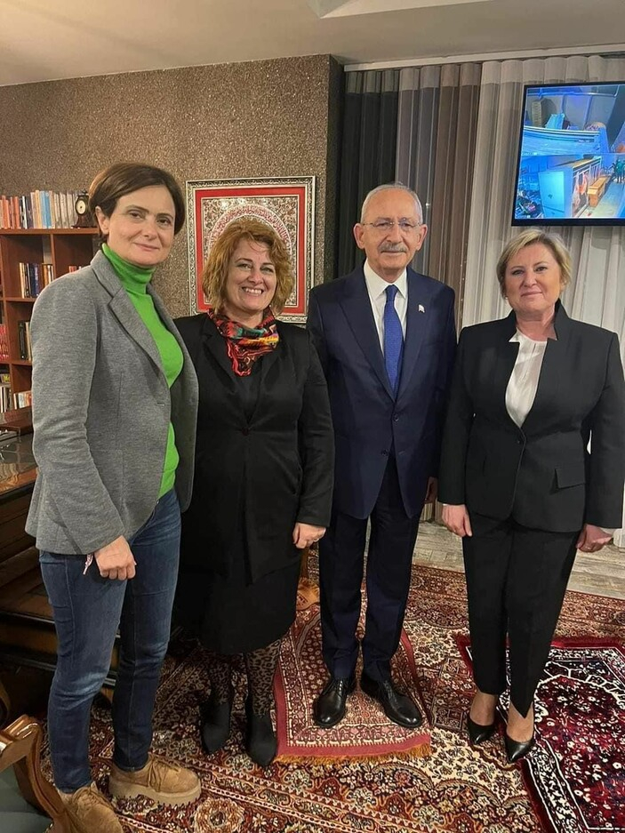 kilicdaroglu-seccadeye-basti-chpden-skandal-aciklama-geldi-seccad_7c5ac125