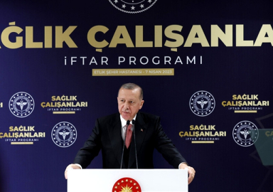 Cumhurbaşkanı Erdoğan: 42 bin 500 sağlık personeli alıyoruz