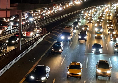 Dönüş yolundaki tatilciler yoğunluk oluşturdu