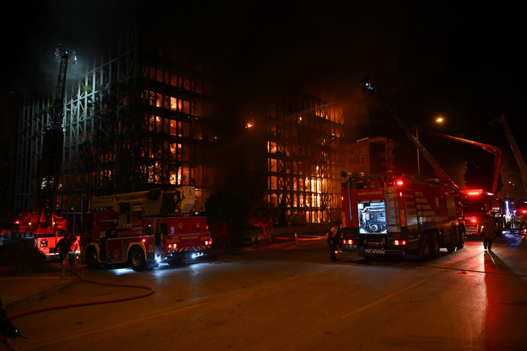 2023_04_izmir-yangin27-2