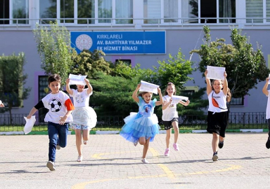 Okullarda karne heyecanı