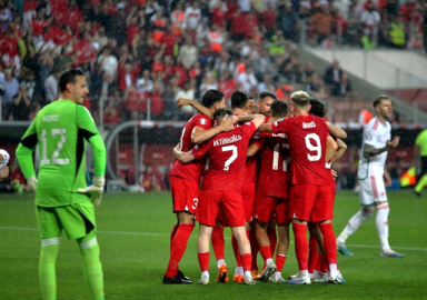 A Milli Takım, Galler'i iki golle geçti