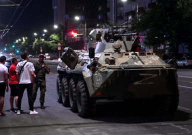 Rusya'da darbe alarmı, Tanklar sokağa indi