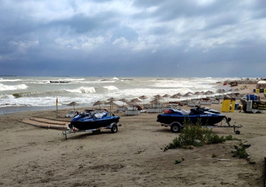 Tatilcilere kötü haber! İki ilde denize girmek yasaklandı