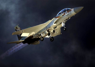 İsrail Gazze'ye saldırı başlattı! Savaş uçakları bomba yağdırıyor