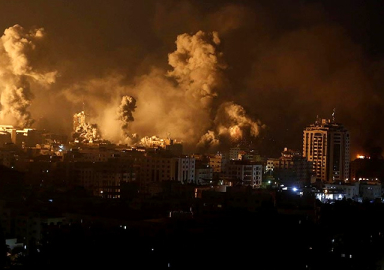 Gazze ağır bombardıman altında! 143'ü çocuk, 704 kişi hayatını kaybetti