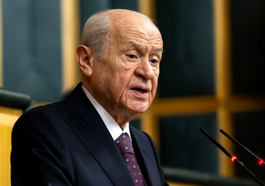 Bahçeli kürsüden ateş püskürdü: Akıllarını alırım onların!