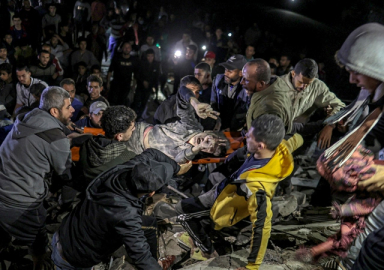 İsrail ordusu Refah'ı bombaladı: Çok sayıda Filistinli öldürüldü