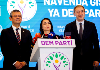 DEM Parti'den CHP'ye salon tepkisi: Bizi yok sayana oy vermeyiz!