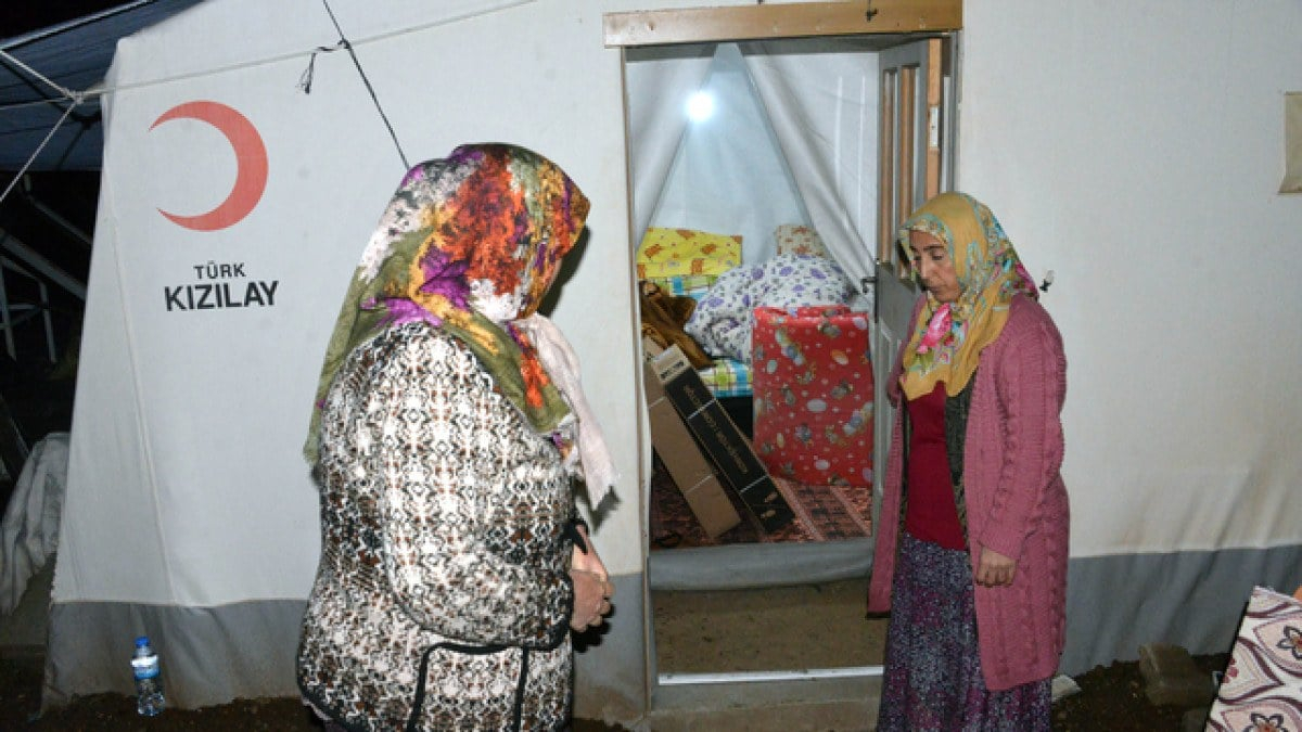 65a22aacc2306350__w1200xh675