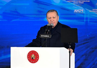 Cumhurbaşkanı Erdoğan: Sandık vakti gelince paçaları tutuştu