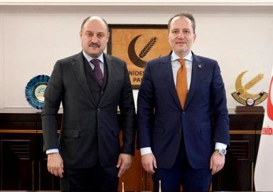 AK Parti’den YRP’ye katılan Gülpınar’a tepkiler sürüyor: Urfalının terazisi milim şaşmaz!