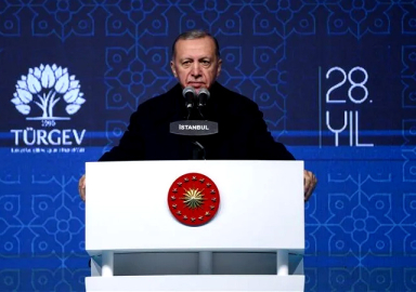 Erdoğan'dan muhalefete Beşiktaş yangını tepkisi: Bu işin peşindeyiz!