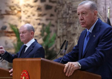 Olaf Scholz'a İsrail yanıtı: F-35'lerle iyi vurdunuz mu diyelim?