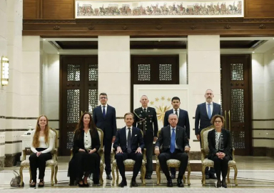Büyükelçilerden güven mektubu! Peşe peşe sundular