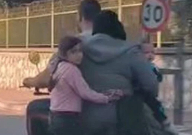 Kazaya davetiye: Motosiklete 5 kişi bindiler