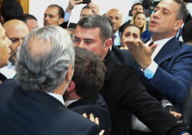 AK Parti Sözcüsü Çelik'ten CHP'ye tepki: Meclis'te eşkıyalık kabul edilemez