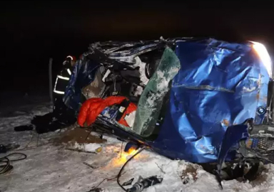 Makas atan sürücü takla attı! Ekipleri alarma geçiren soru