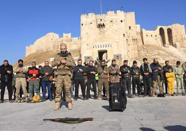 Muhalifler Halep Kalesi’ni ele geçirdi