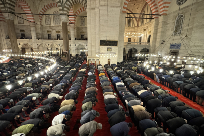 Büyük Filistin Yürüyüşü... Sabah namazını Ayasofya'da kıldılar