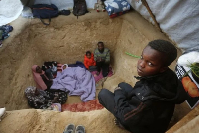 Gazze'de umut toprağa kazınıyor! Bir ailenin çukur evdeki hayatı