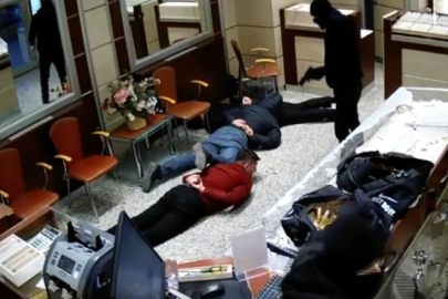Kar maskeli kuyumcu soyguncuları yakalandı