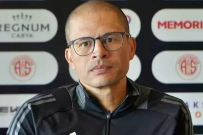 Antalyaspor, Alex de Souza ile yolları ayırdı