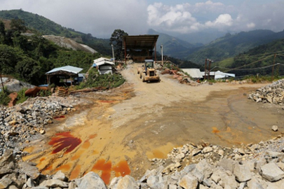 Myanmar'da madende heyelan: 12 ölü, onlarca kayıp