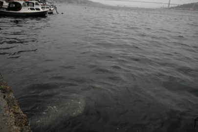 Üsküdar'da kanalizasyon suyu denize aktı