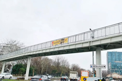 İBB'den milyonlarca liralık israf! Hatalı üst geçit yenisiyle değiştirildi