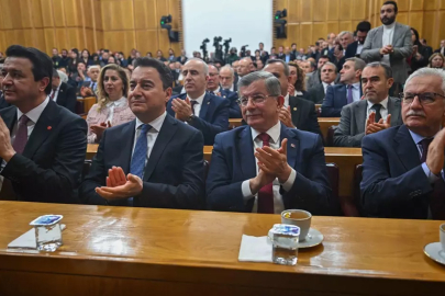 Yeni Yol Grubu'nda bir ayrılık daha: Parti'de yer almayacağını duyurdu