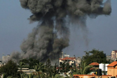 İsrail ateşkese dakikalar kala Gazze'yi vurdu