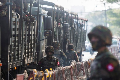 Myanmar'da cunta yönetimi ile isyancılar ateşkes imzaladı