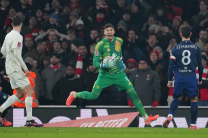 Altay Bayındır’a yeni fırsat! Manchester United’da ortalık ayağa kalktı