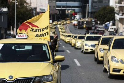 Yunanistan'ın Attiki bölgesinde taksiciler iş bırakma eylemi yaptı