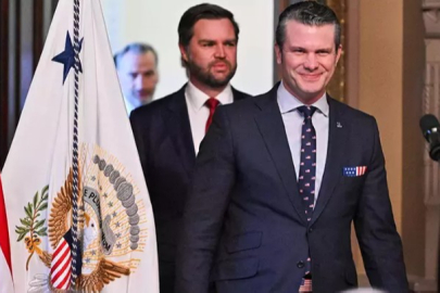 ABD'nin yeni savunma bakanı yemin edip görevine başladı