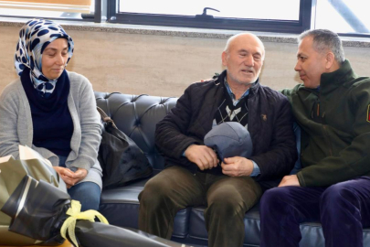 Bakan Yerlikaya'dan trafik kazasında yaralanan polis memurunun ailesine ziyaret