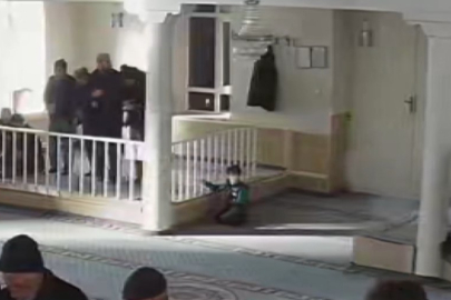 Elazığ'da cemaat namazdayken camiye torpil atıldı