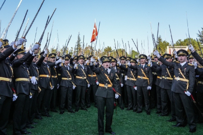 MSB kaynakları: Teğmenlerle ilgili kararın bugün onaya sunulmasını bekliyoruz